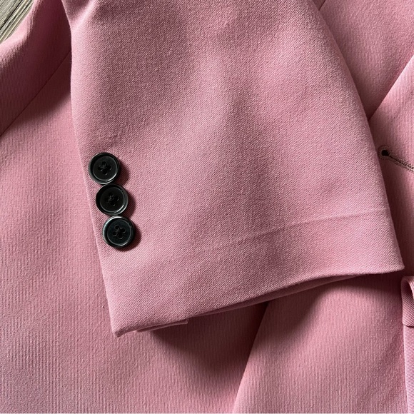 Simons Pink Slim-Fit Suit for a Contemporary Look - Picture 6 of 12